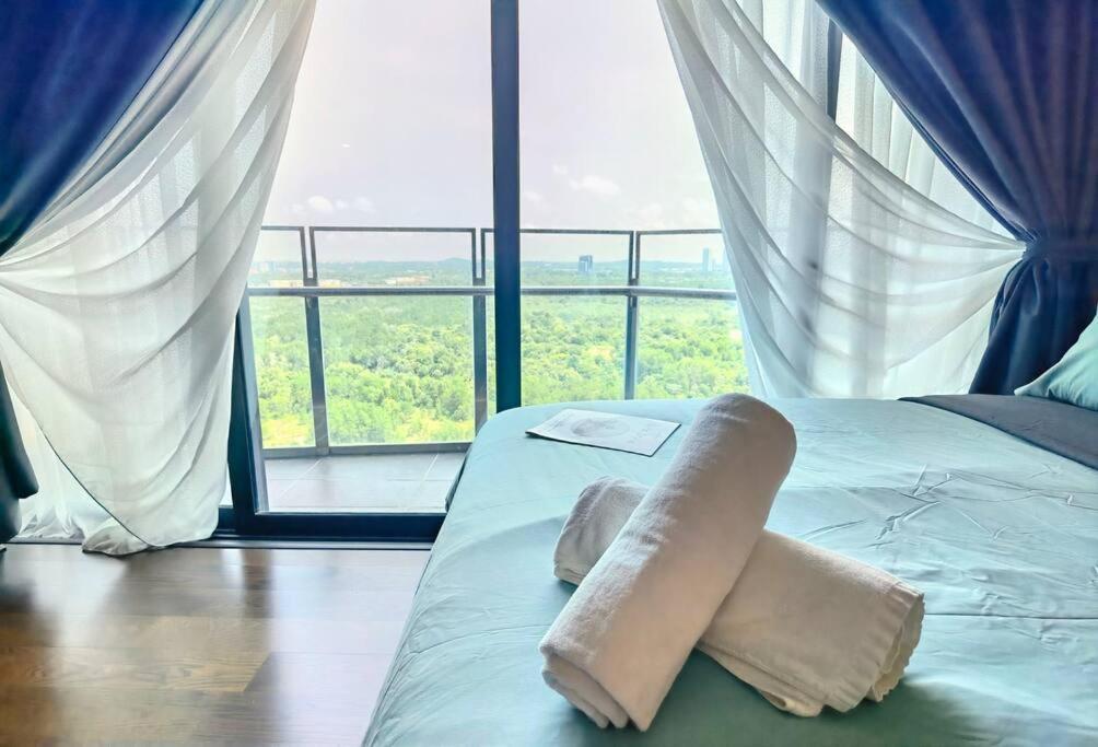 1911 Almas 2queen Bed 4pax!netflix By Apartment